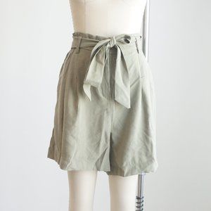 NEW H&M Green High Waisted Paperbag Shorts Size 12